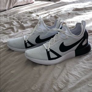 Nike Shoes - Men’s Duel Racer running shoes SZ 10 Nike Shoes - Men’s Duel Racer running shoes SZ 10